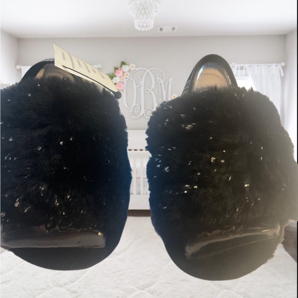 UGG Baby Black Fluff Sparkle Sandals SZ 2/3